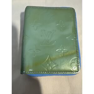 LOUIS VUITTON Monogram Green Vernis Compact Wallet Blue Interior
